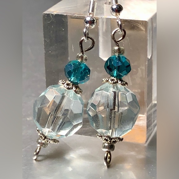 HAND CRAFTED necklace earring gift set Blue Silver upcycled clear glass beads - Picture 3 of 14